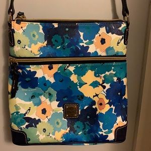 Dooney & Bourke gently unused leather crossbody